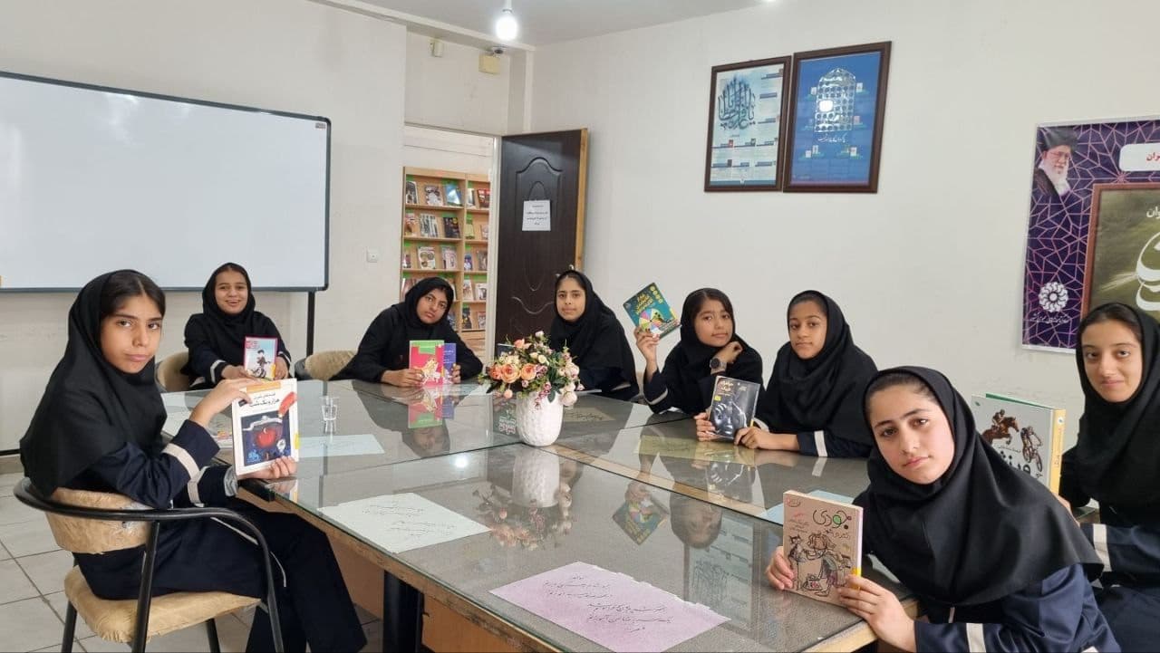 دبیرستان متوسطه اول سیمای نور ماهشهر